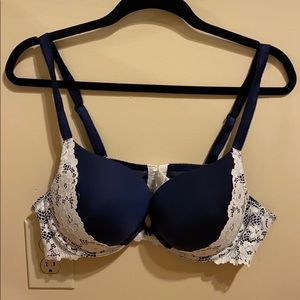 Navy push-up plunge bra